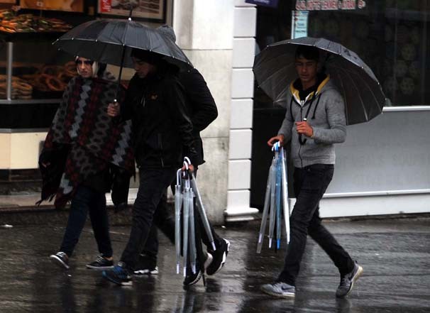 İstanbul'u sel götürüyor