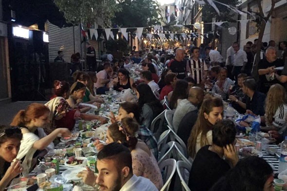 Beşiktaş Kulübü'nden semtte iftar