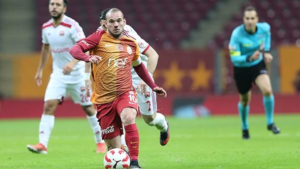 Sneijder'a yol göründü