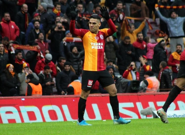 Galatasaray'da şok Falcao raporu!