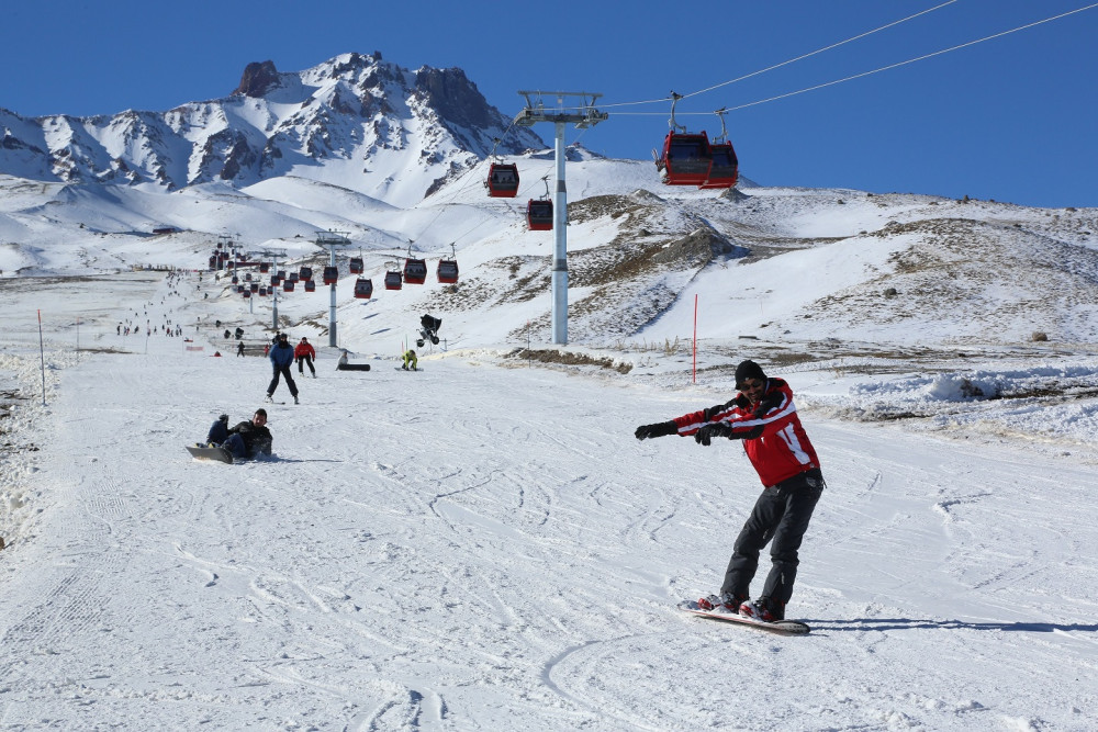 Kayakseverler Erciyes'te buluştu