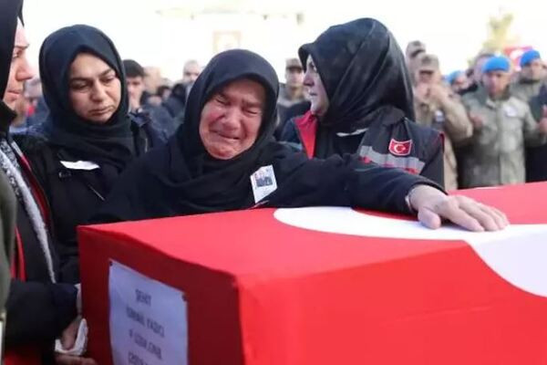 Türkiye Pençe-Kilit Harekatı şehitlerini uğurladı