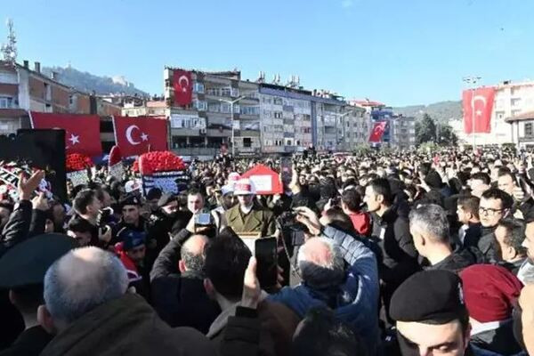 Türkiye Pençe-Kilit Harekatı şehitlerini uğurladı